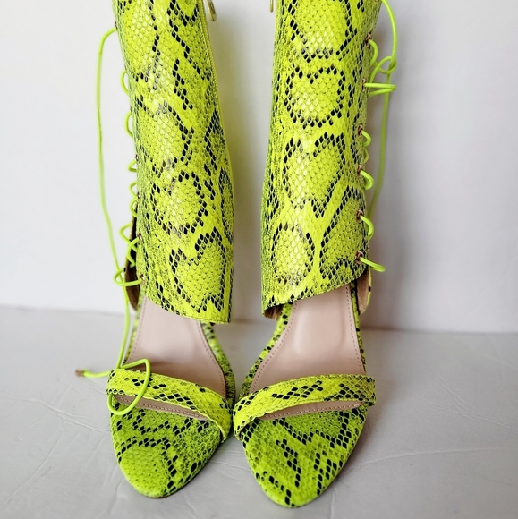 Azalea Wang Lime Green Snakeskin heels - Picture 2 of 7